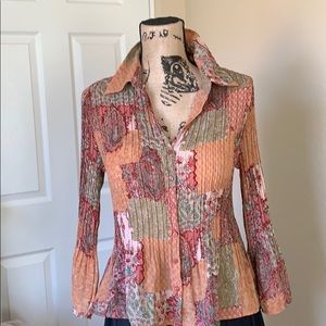 Allison Taylor:Beautiful multicolored blouse, has stretch. Excellent condition.